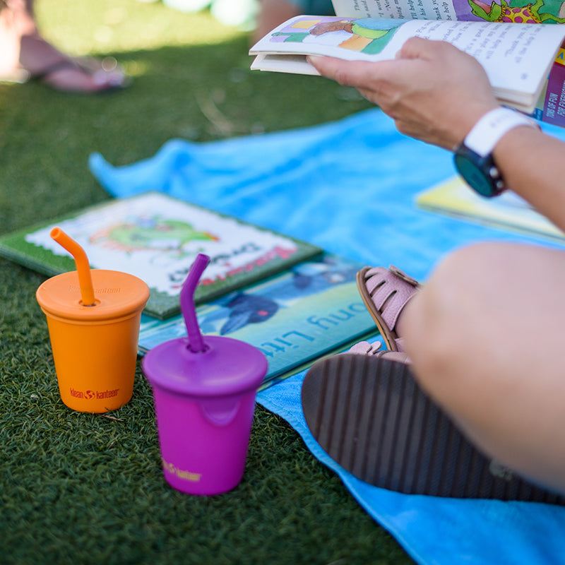 10oz-kid-s-cup-with-straw-lid-i8 10oz_kids_cups_straw_reading_blanket_square.jpg