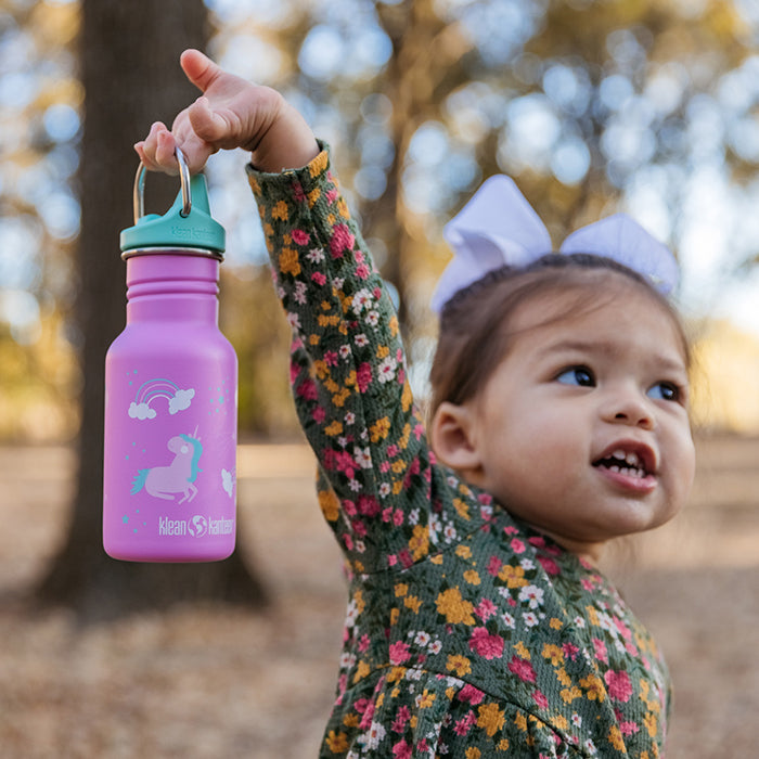 classic-kid-sippy-cap-k8 K12CNSIPPY-UN-kids_bottle_unicorn_lifestyle.jpg