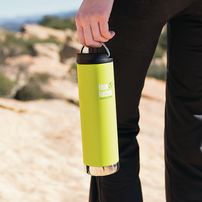 tkwide-cafe-cap-v9 K20TKWPCC-JP-cafecap-loop-hiking_lifestyle.jpg