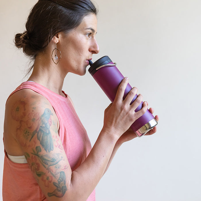 tkwide-twist-cap-with-straw-kit-g8 K20TKWPT-PP-T-TWIST-straw_cap_drinking_yoga_lifestyle_64bb08ca-98d0-4e89-83fd-b166cda65ccd.jpg