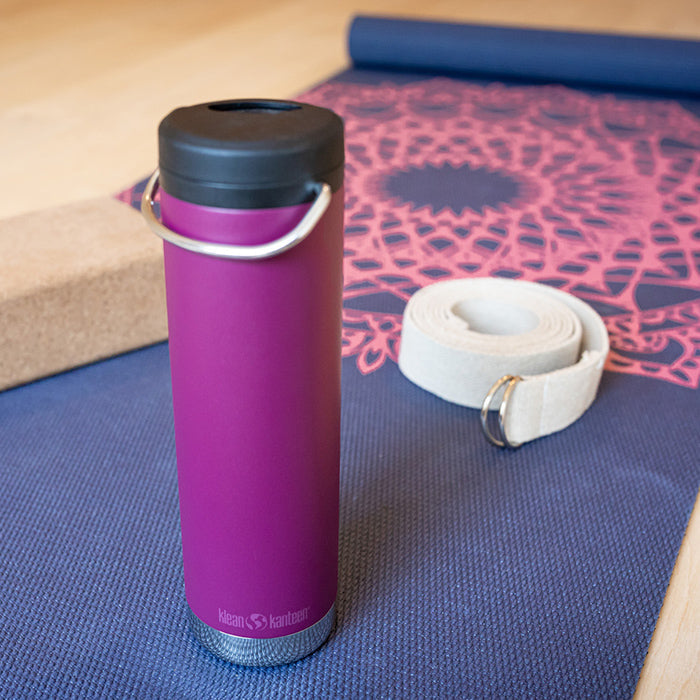 tkwide-twist-cap-with-straw-kit-g8 K20TKWPT-PP-T-TWIST-yoga_bottle_closed_lifestyle_a5ac6535-9c60-42bb-86fe-b94b5cef2b68.jpg