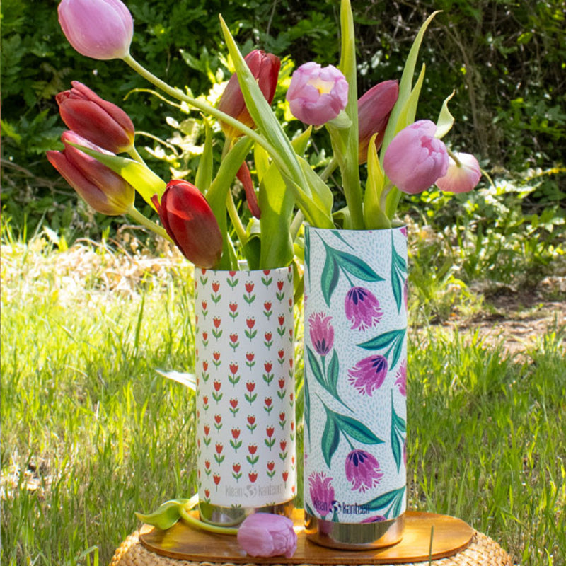 16oz-tkwide-with-cafe-red-tulips-q8 bottles_seasonal_spring_flowers_2_square.jpg