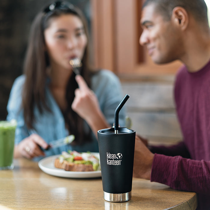 straw-2-pack-black-sale-p3 coffee-tumbler-metal_straw_lifestyle.jpg