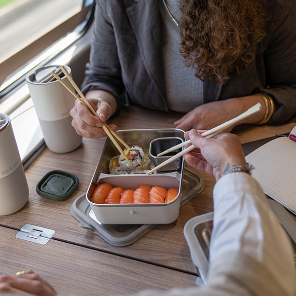 55oz-rise-food-box-big-meal-m5 rise_food_lunch_box_big_meal_tofu_sushi_share_square.jpg