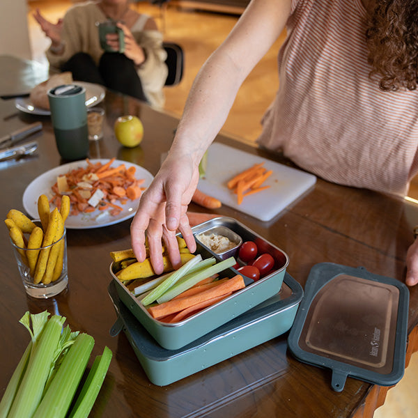 55oz-rise-food-box-big-meal-m5 rise_food_lunch_box_big_meal_veggie_dividers_square.jpg