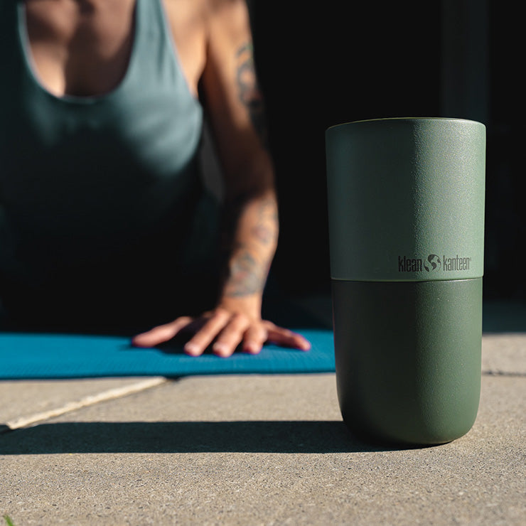 smoothie-set-g6 smoothie_kit_rise_tumbler_seaspray_closeup.jpg