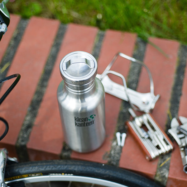 classic-steel-loop-cap-d7 stainless_bottle_cap_bike_parts_lifestyle.jpg