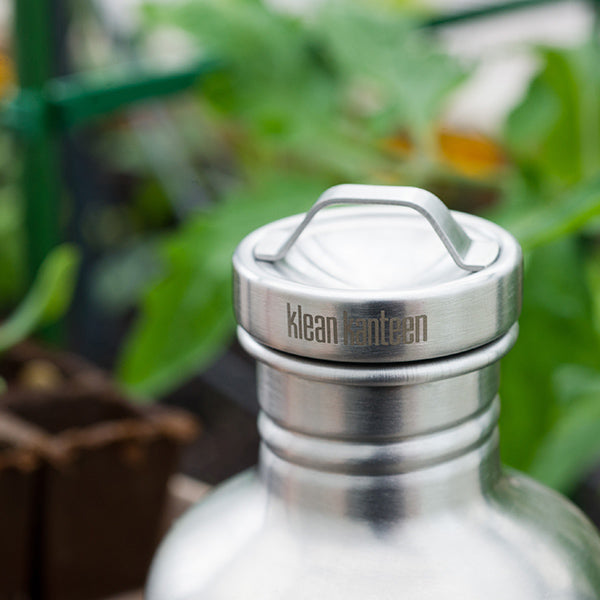classic-steel-loop-cap-d7 stainless_cap_garden_lifestyle.jpg